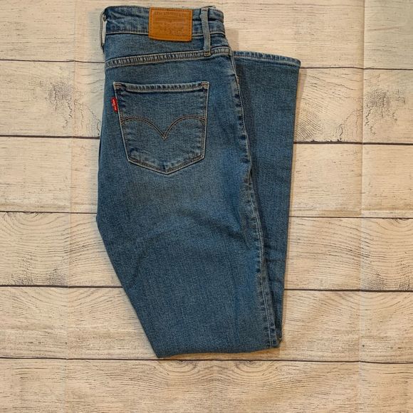 Levi’s 721 Organically Distressed High Rise Skinny Jeans - Picture 4 of 12